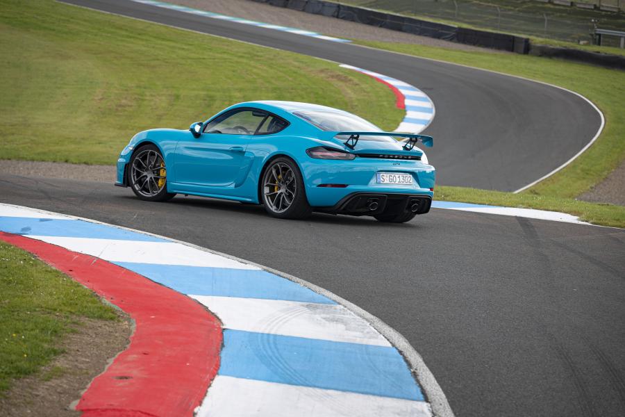  Porsche 718 Cayman GT4 (982C) 2019 года  (WW) (фото 36 из 190)